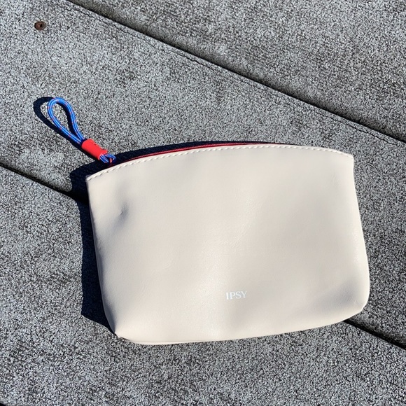 Women Make-Up Bag - Picture 2 of 4